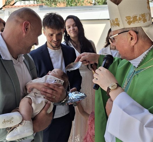 Biskup Gorski krstio osmo dijete obitelji Pavlović